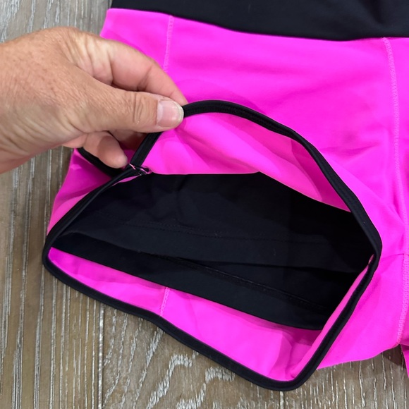 Training Shorts - Picture 2 of 9